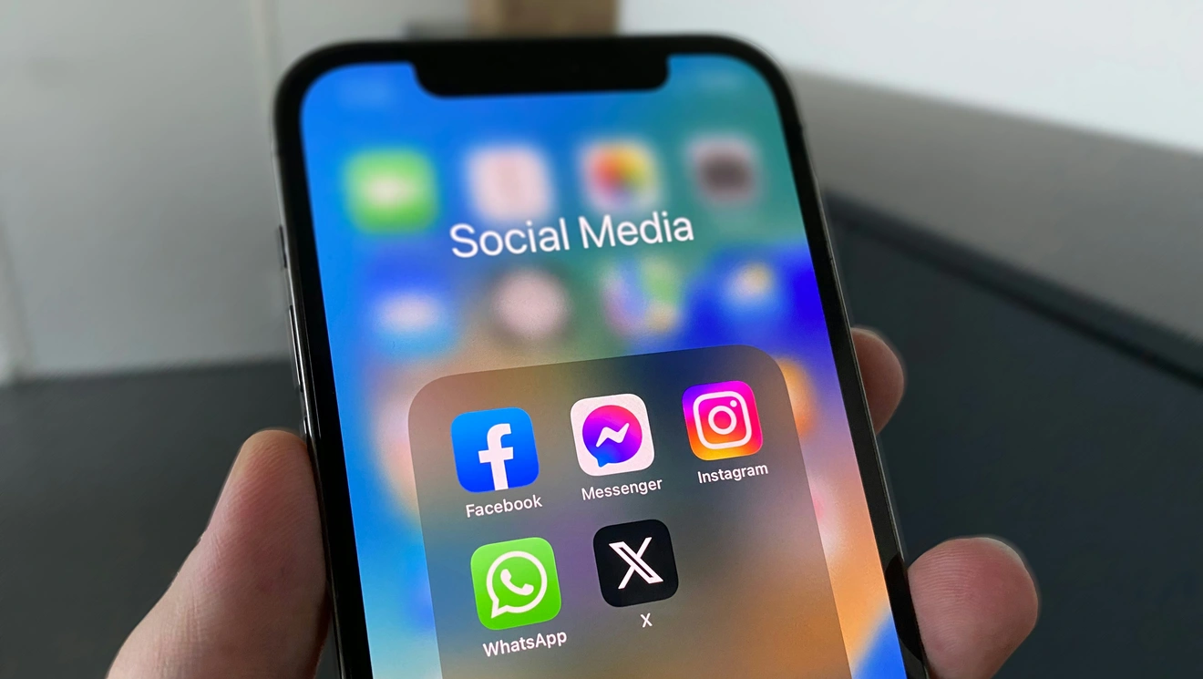 Whatsapp και Messenger βάζουν περιορισμό στα μηνύματα