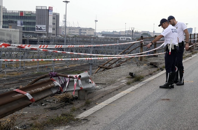 Πτώση λεωφορείου στη Βενετίου