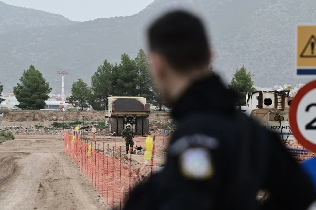 Επιχείρηση για την εξουδετέρωση βόμβας στην Ποσειδώνος