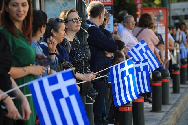 parelasi-athina
