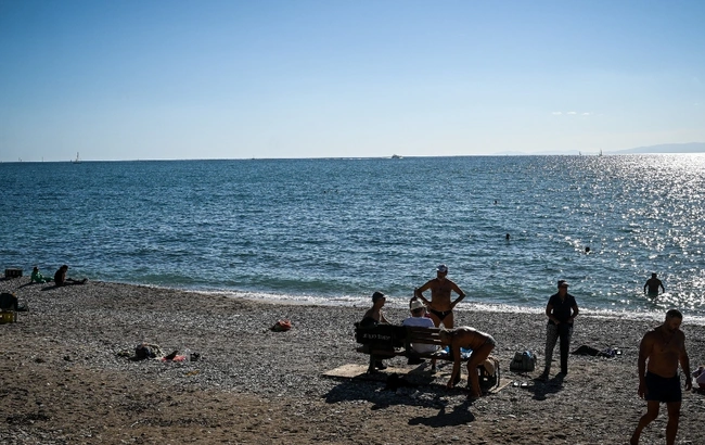 paralia floisvou