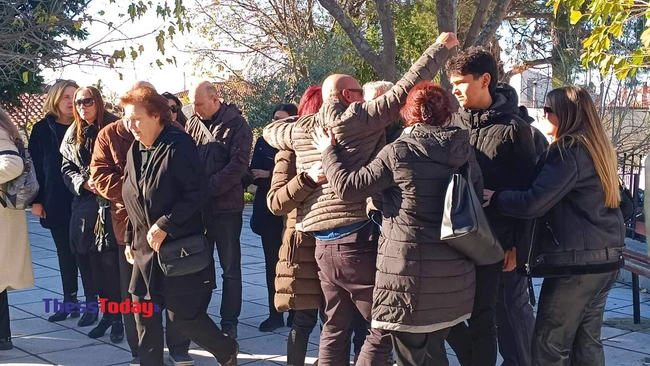 Κηδεία 50χρονης στη Θεσσαλονίκη