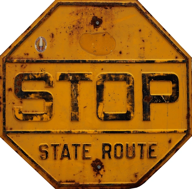Η παλιά πινακίδα του STOP πριν γίνει κόκκινο
