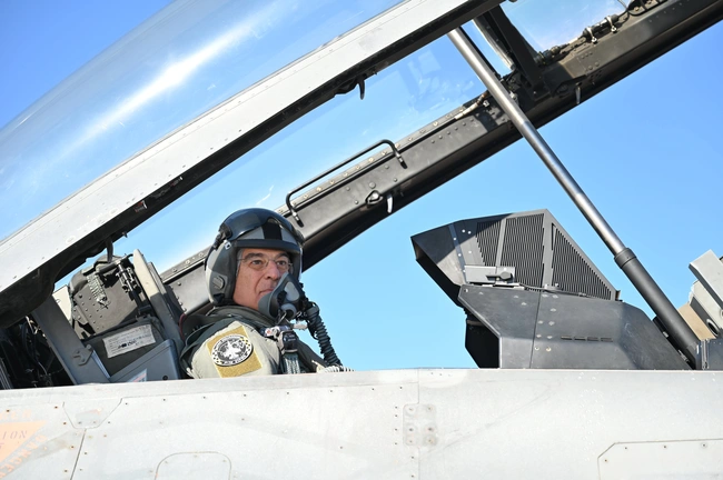 Πτήση Δένδια με F-16 Viper