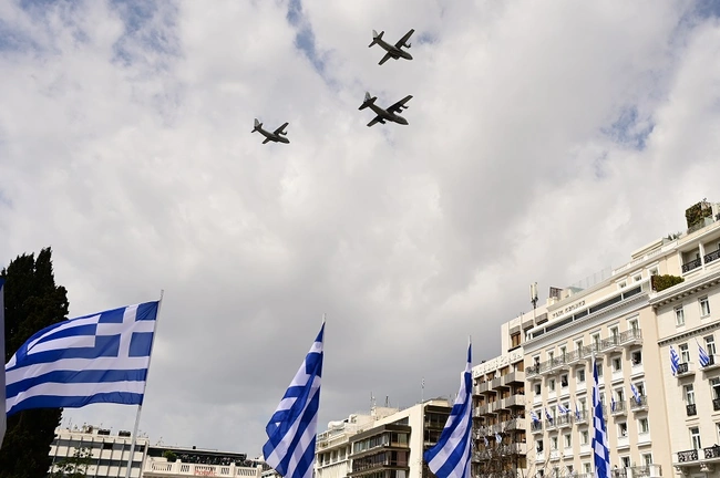 aeroplana-25i-martiou-5