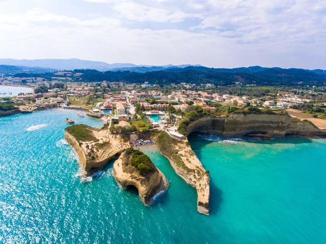 Η παραλία Κανάλι του Έρωτα στην Κέρκυρα