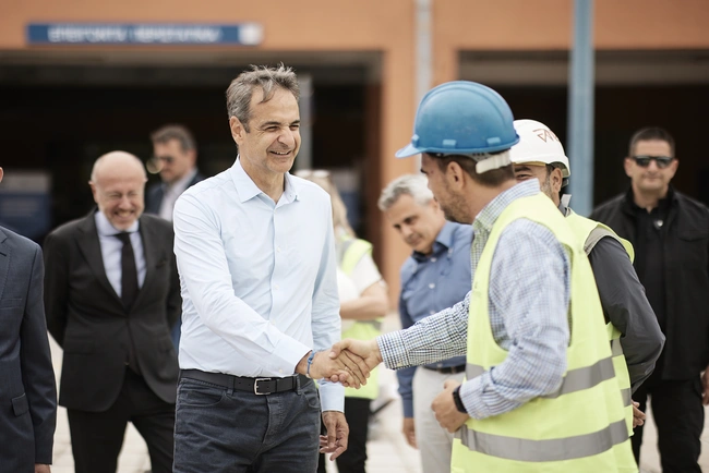 Επίσκεψη Μητσοτάκη στο Αττικόν