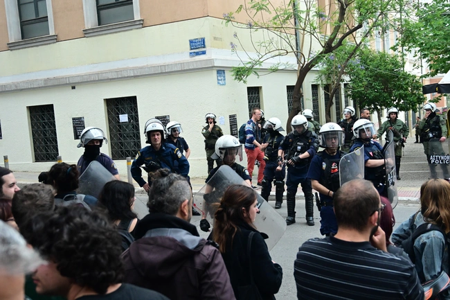 Αστυνομική επιχείρηση στη Νομική Αθηνών