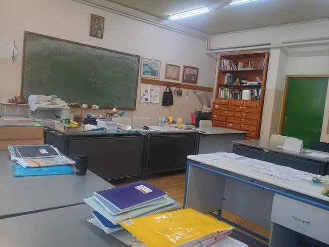 Το γραφείο καθηγητών στο 1ο Γυμνάσιο Πεύκης