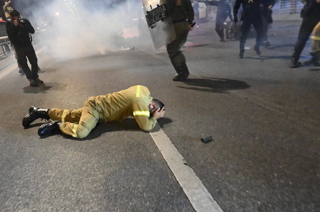 πυροσβεστεσ