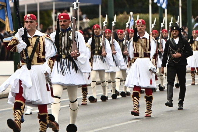 25η Μαρτίου - Παρέλαση