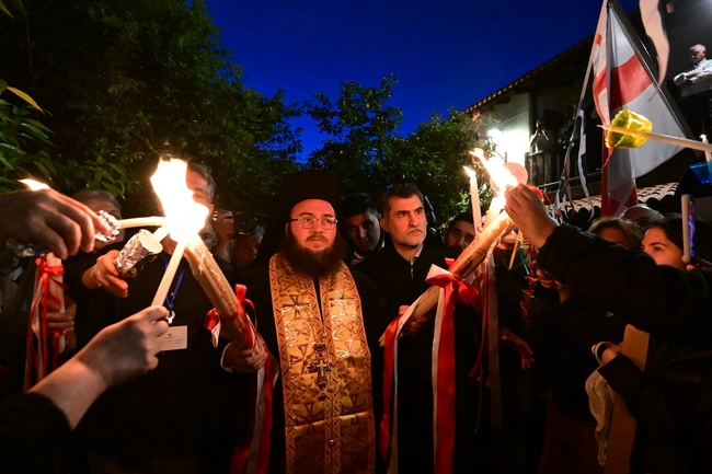 Άγιο Φως Αθήνα