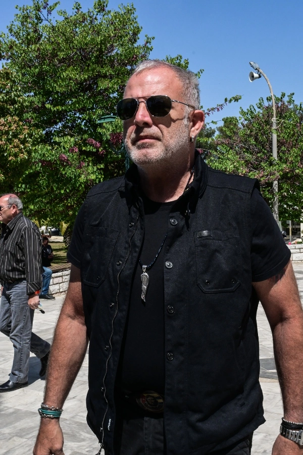 Πασχάλης Τσαρούχας