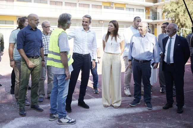 Επίσκεψη Κυριάκου Μητσοτάκη στο 3ο Γυμνάσιο Ζωγράφου