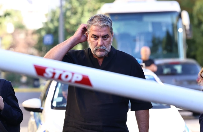 Ο Βασίλης Μπισμπίκης