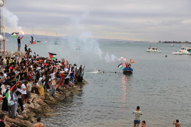 Αποχαιρετισμός του Global Sumud Flotilla στην Τυνησία