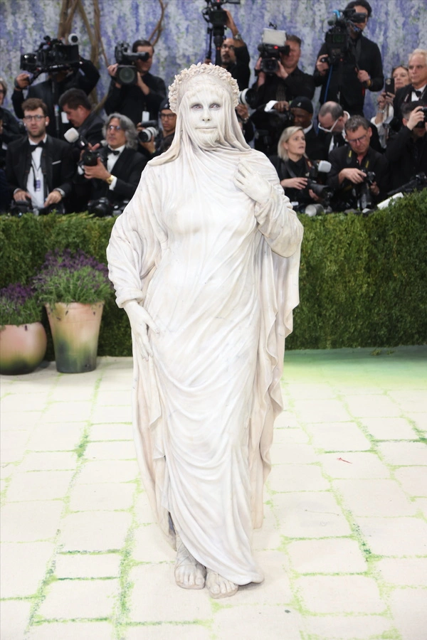 H Χέιντι Κλουμ στο Met Gala