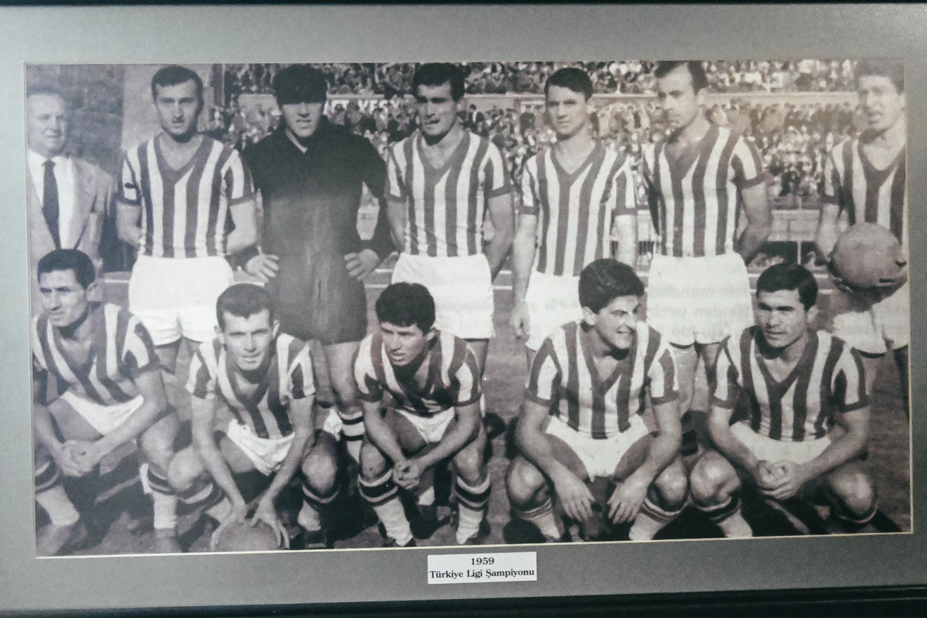 Λεφτέρ