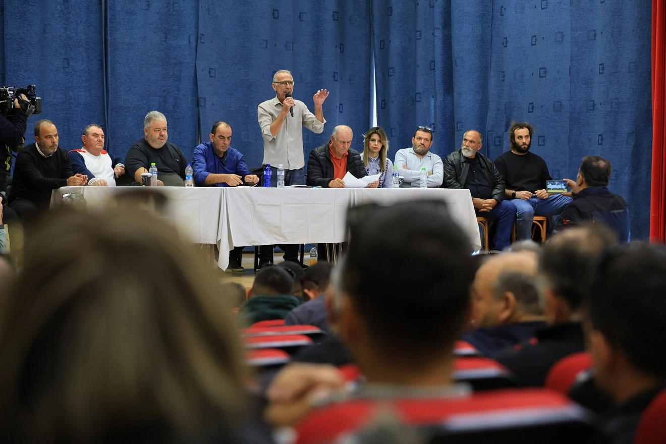 αγρότες μπλόκα σύσκεψη