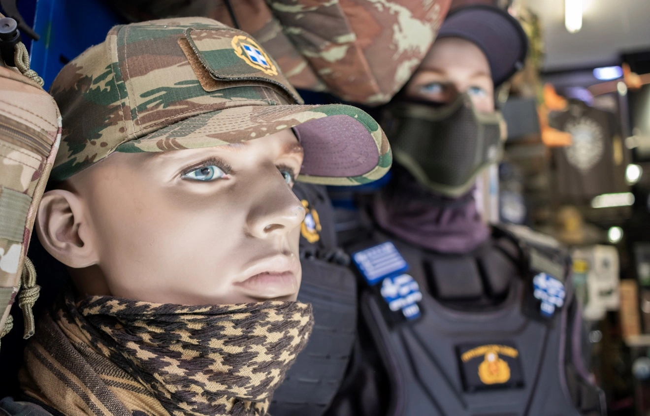 Στρατιωτικά είδη στο Μοναστηράκι