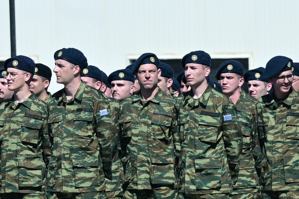 Ορκίστηκε ο Στέφανος Κασσελάκης στο στρατόπεδο της Θήβας