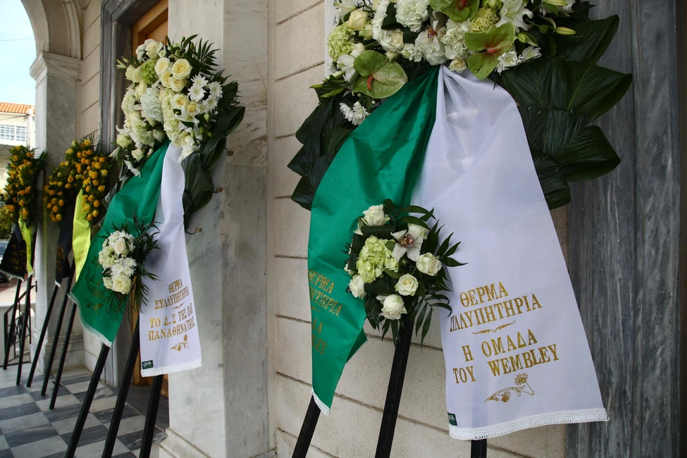 Τελευταίο αντίο στον Τάκη Οικονομόπουλο