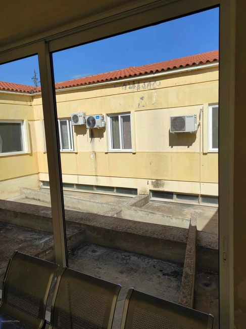 Φωτογραφίες πριν και μετά τις εργασίες στο Κέντρο Υγείας Μεγάρων