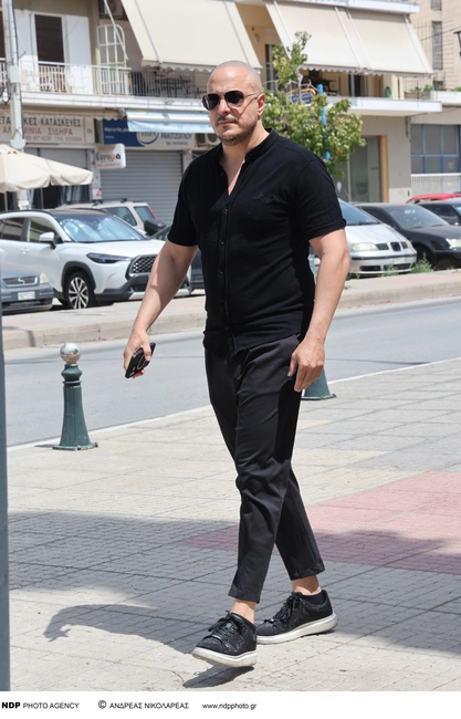 Ο Άκης Δείξιμος στην κηδεία του Αχιλλέα Θεοφίλου