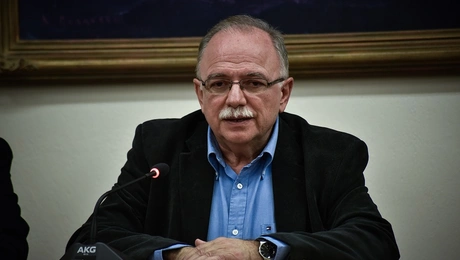 Ο Δημήτρης Παπαδημούλης στη Βουλή