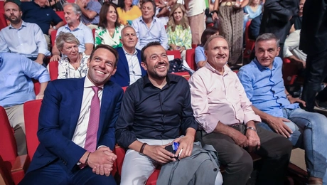 Ο Στέφανος Κασσελάκης και ο Στέφανος Τζουμάκας
