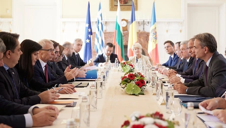 mitsotakis trimiers