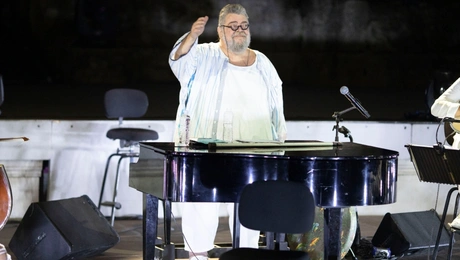 Ο Σταμάτης Κραουνάκης