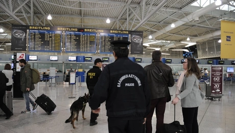 Αστυνομικοί στο αεροδρόμιο «Ελευθέριος Βενιζέλος»
