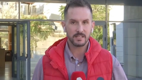 Ο δημοσιογράφος του Tlive Ιάσονας Τσόλης