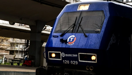Επιβατική αμαξοστοιχία της Hellenic Train