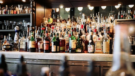 bar