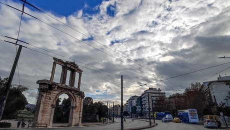 Σύννεφα στην Αθήνα