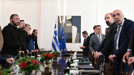 Εκπρόσωποι αγροτών στο Μαξίμου για τη συνάντηση με τον Κυριάκο Μητσοτάκη
