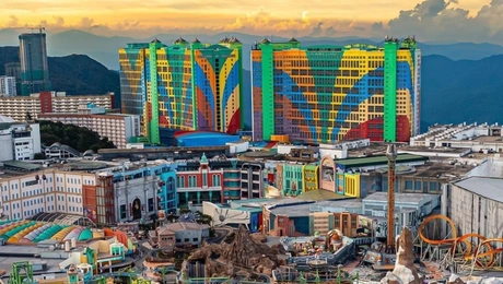 First World Hotel