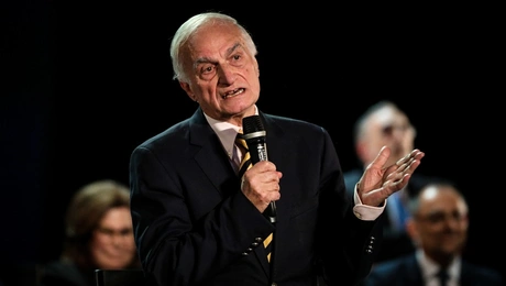 Ο Μανώλης Μαυρομμάτης