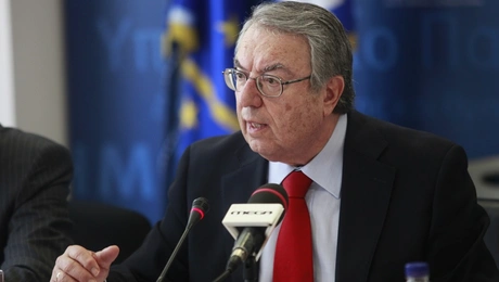 Ο Γιώργος Μπαμπινιώτης