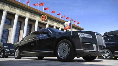 putin_kim_auto