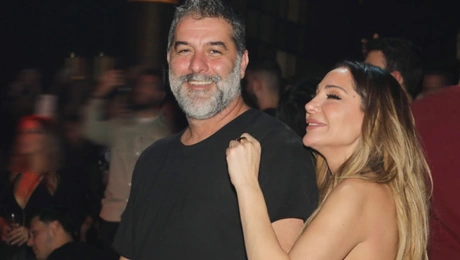Η Δεσποινα Βανδη με τον Βασιλη Μπισμπικη σε νυχτερινη εξοδο