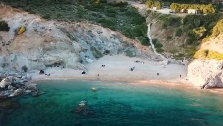 Η κρυφή παραλία