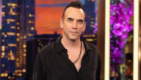 Ο Πάνος Μουζουράκης στο «The 2Night Show»