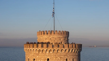 thermaikos lefkos pyrgos