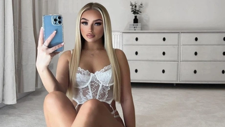 Το μοντέλο του OnlyFans Βικτόρια Τόμας – Μπόουεν