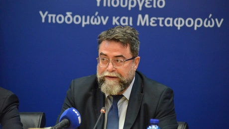 Βασίλης Οικονόμου
