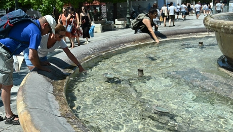 Zesti stin Athina