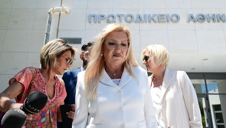 Η σύζυγος του Γιώργου Καραϊβάζ